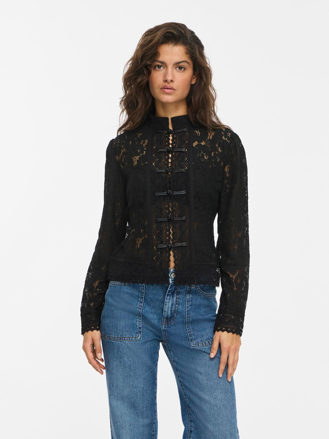 model_shot-front